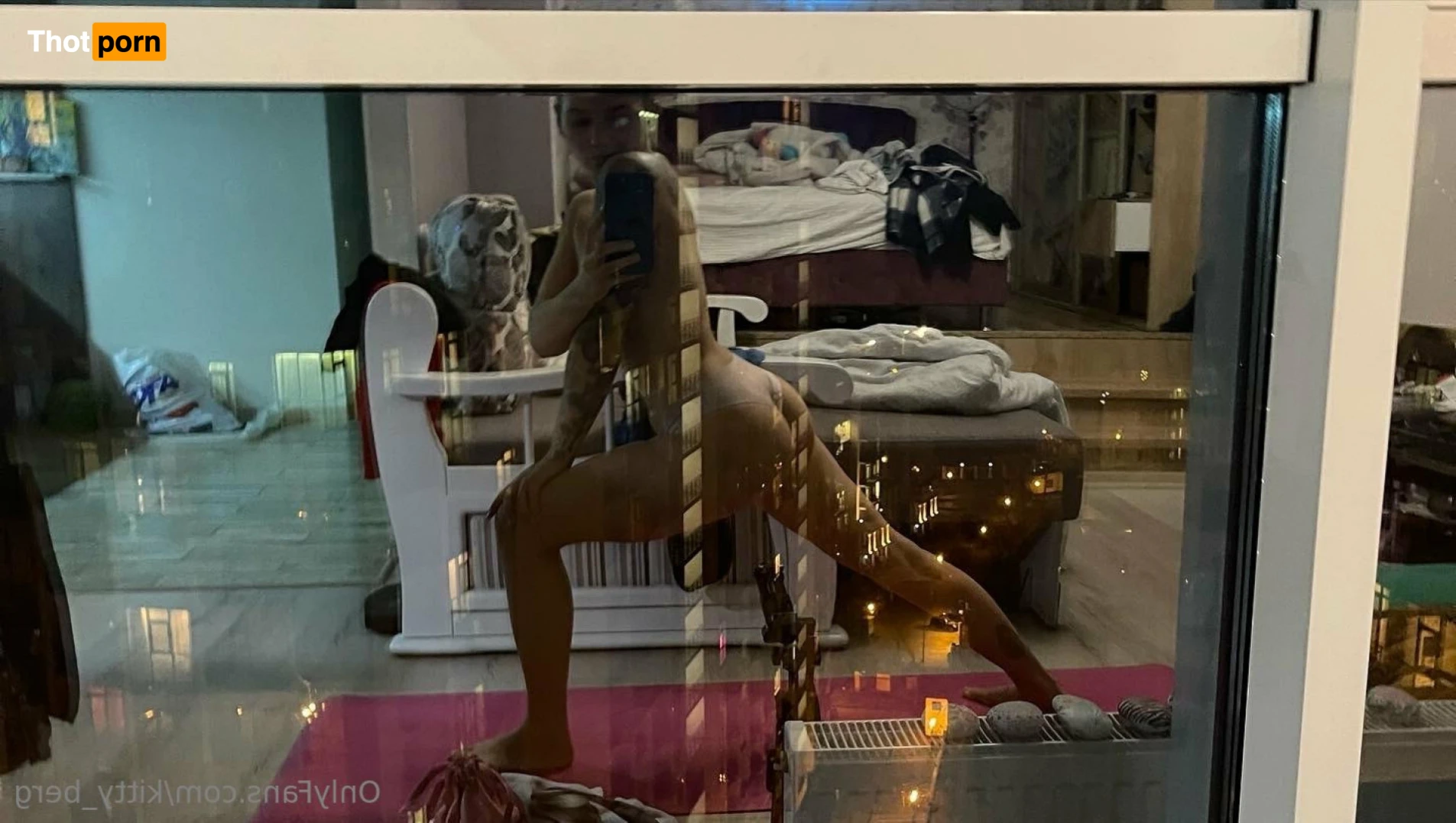 Kitty Berg 🏔1st nude climber 15338552