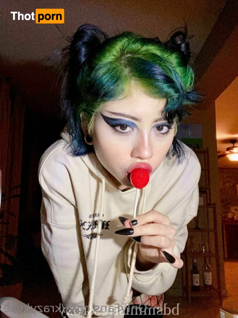 Kylie 🤍 dm me! 8413747