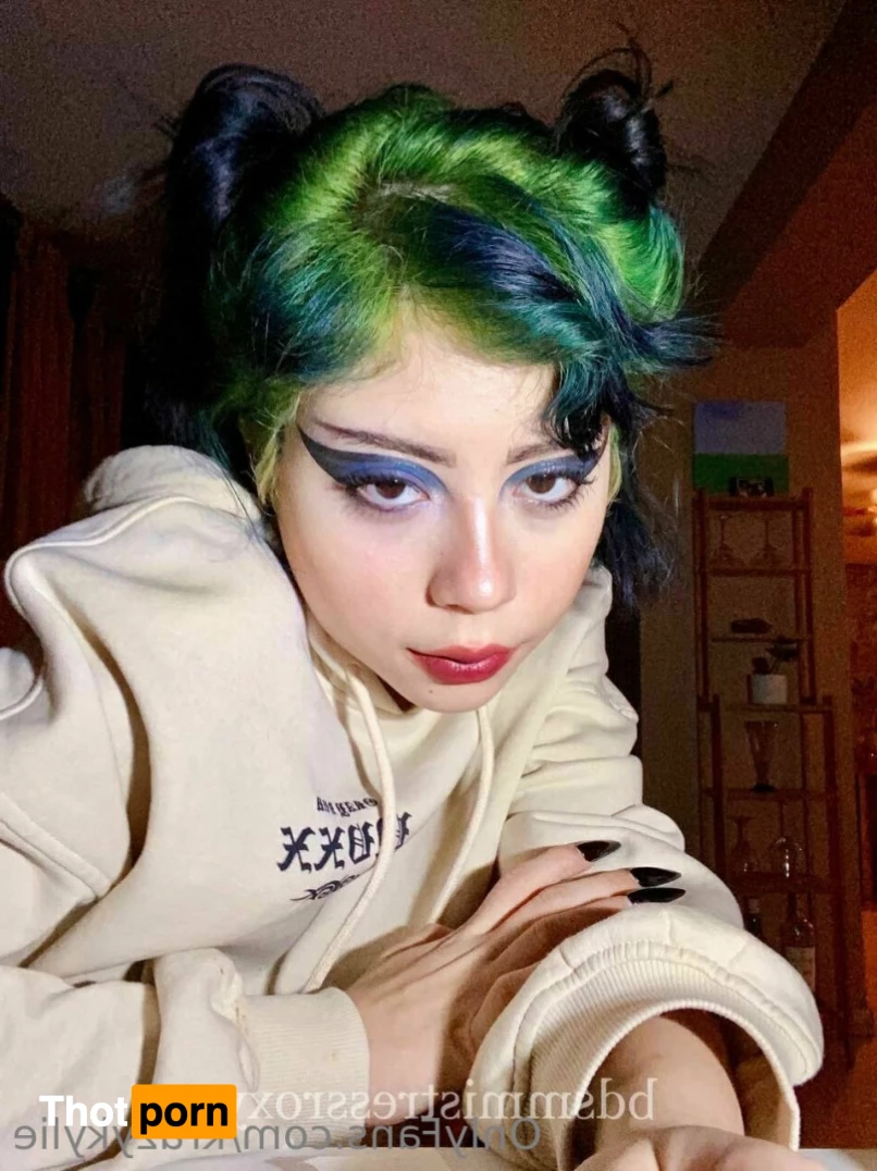 Kylie 🤍 dm me! 8413756