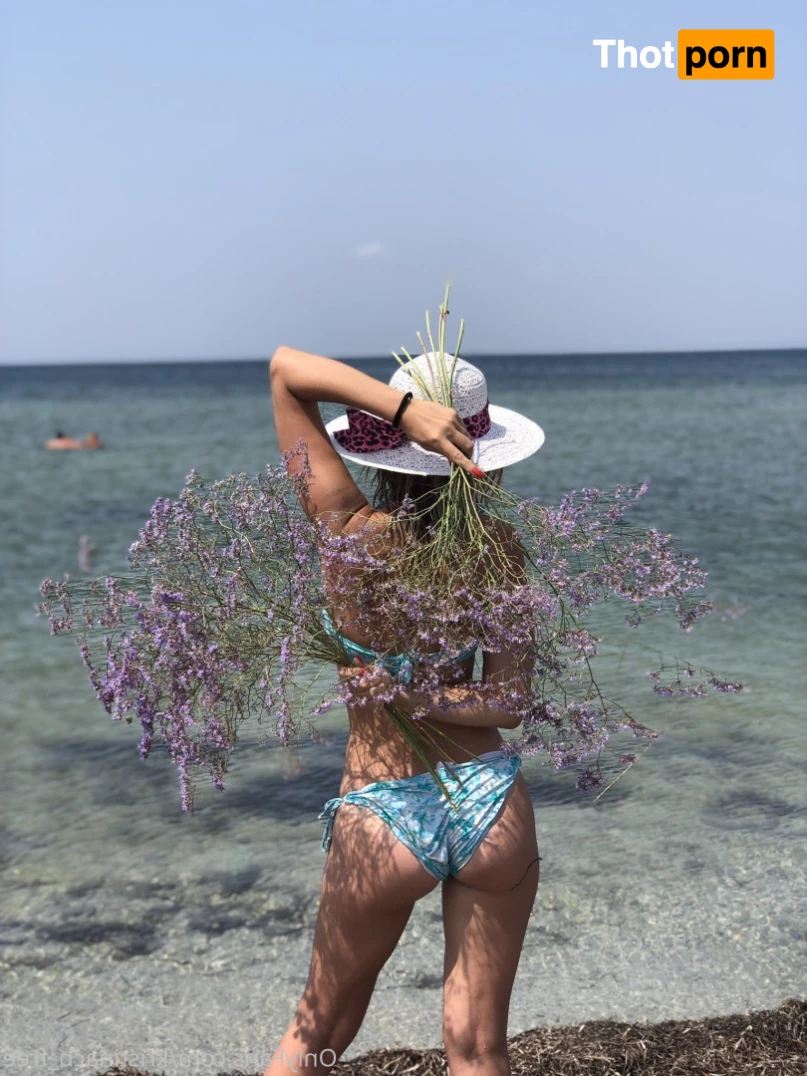 𝗝𝗨𝗜𝗖𝗬🎄𝗞𝗥𝗜𝗦 9970307