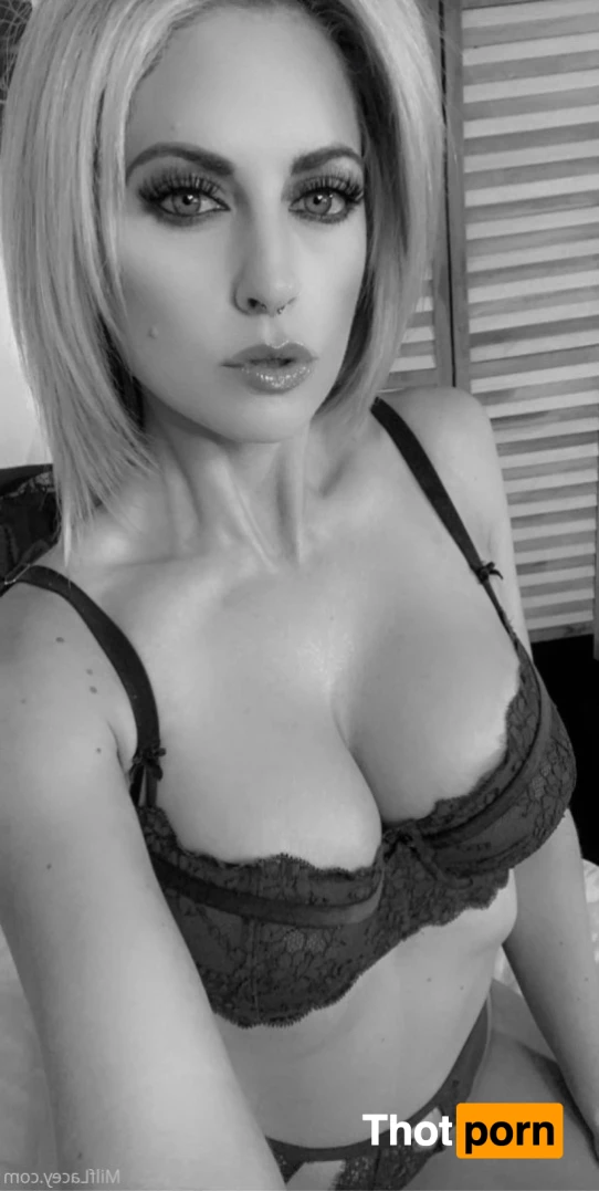 LaceyBender 10204498