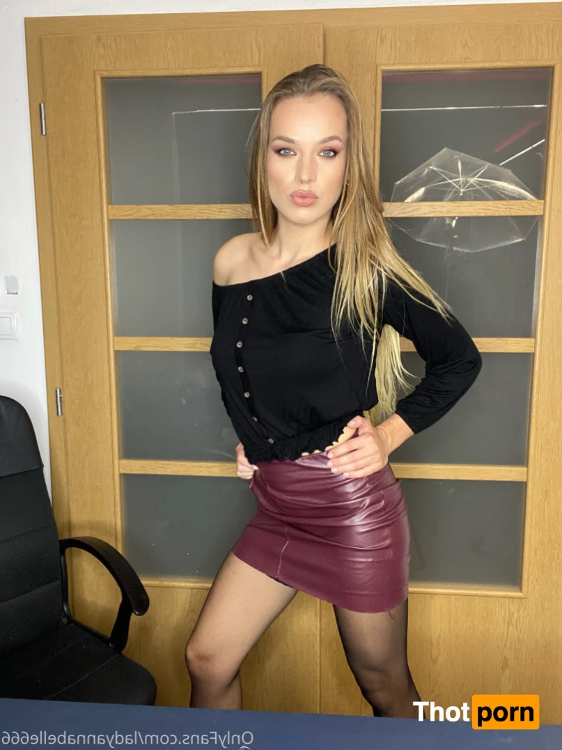 Lady Annabelle 10051424