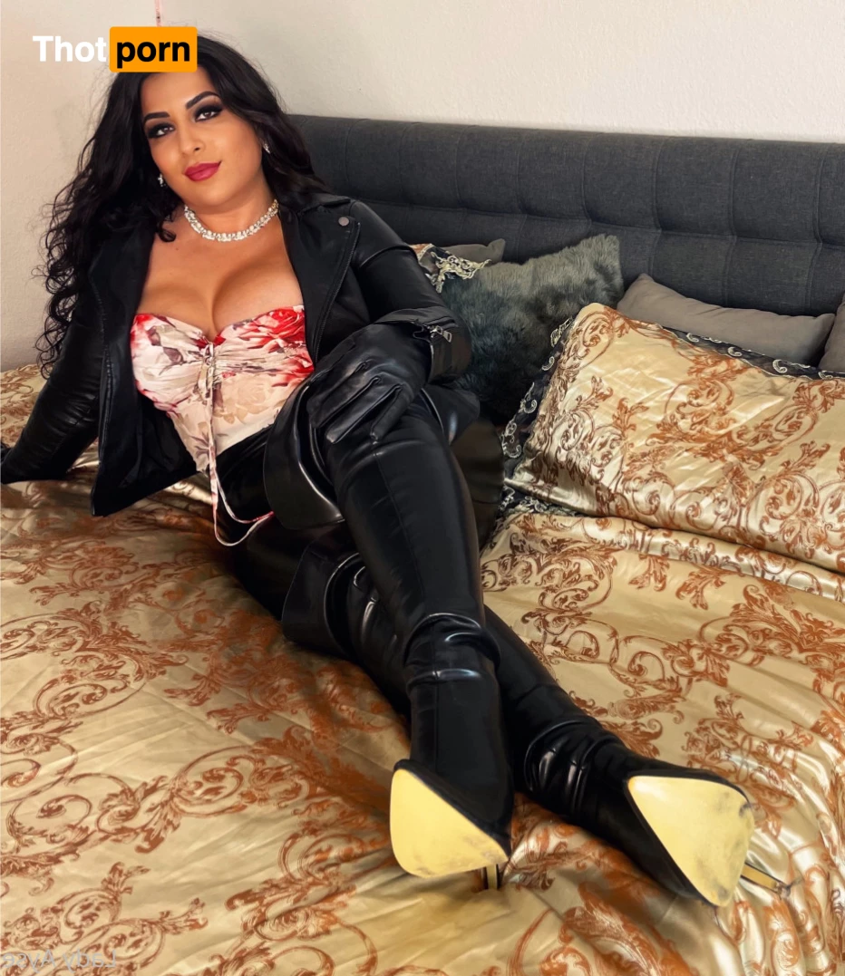 LADY AYSE 8412545