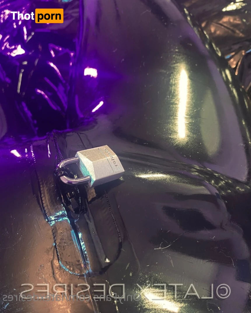 Latex Desires 8562838