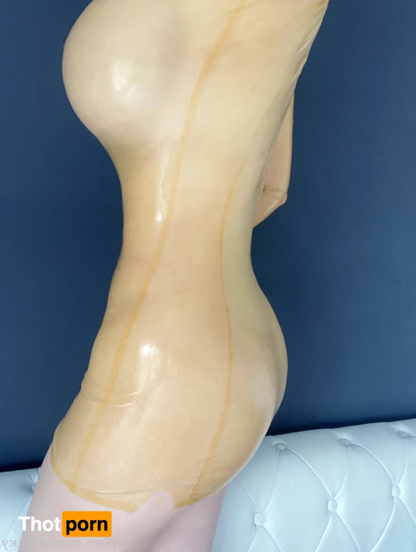 Latex Lucy 8402705