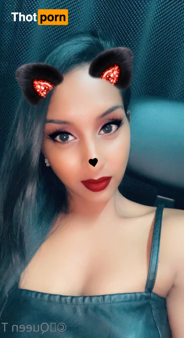 Queen Trish 15205545