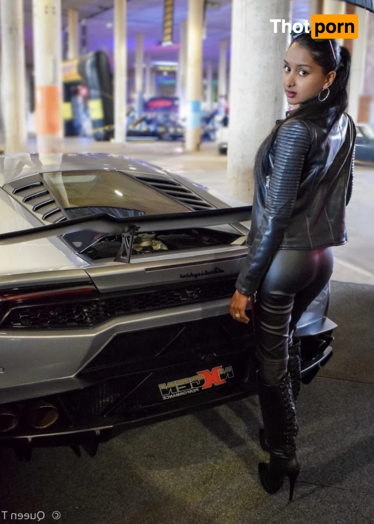 Queen Trish 15205818