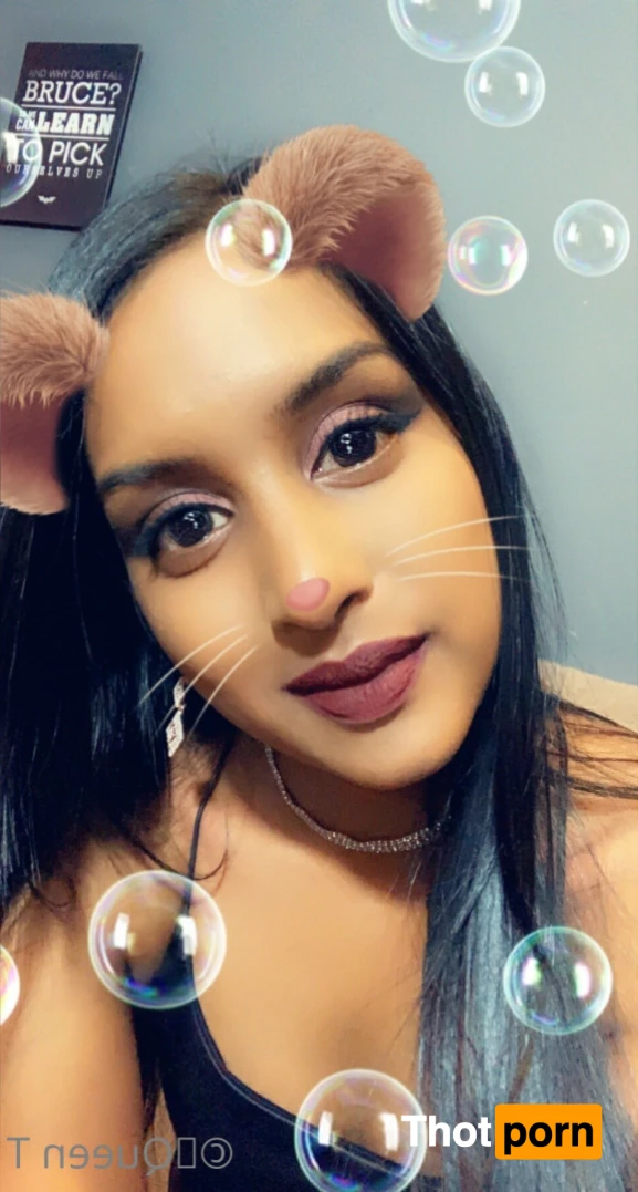 Queen Trish 15205832