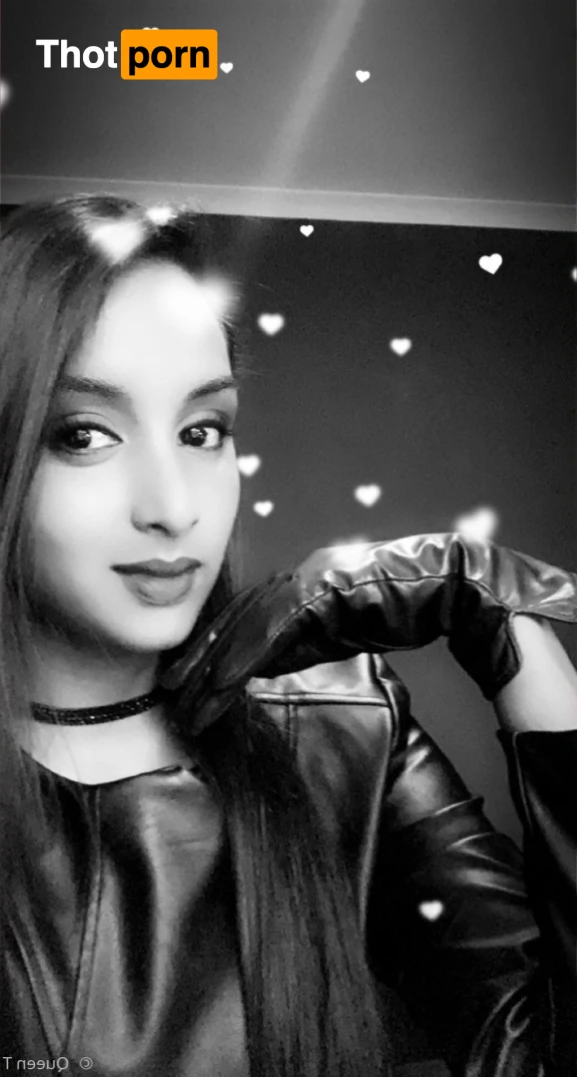 Queen Trish 15205853