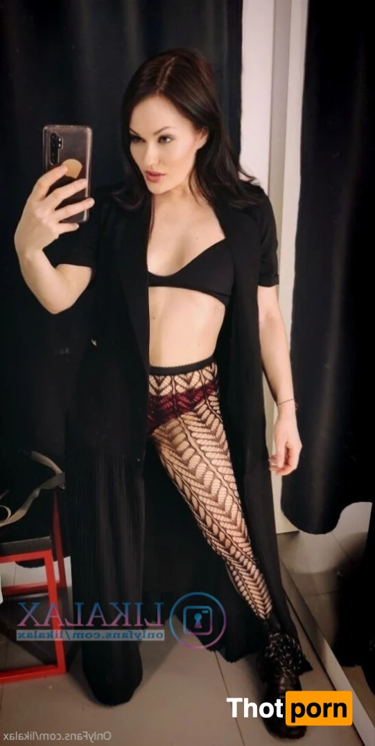 Petite Passion 15169070