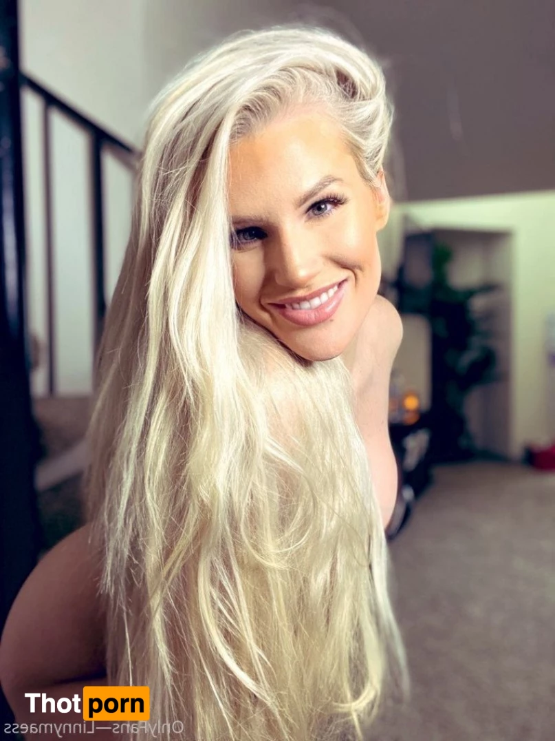 ✨𝗚𝗶𝗿𝗹 𝗡𝗲𝘅𝘁 𝗗𝗼𝗼𝗿 715397