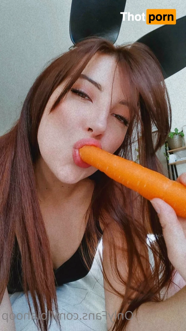 Lola Hoop (LustLouise) 8363973