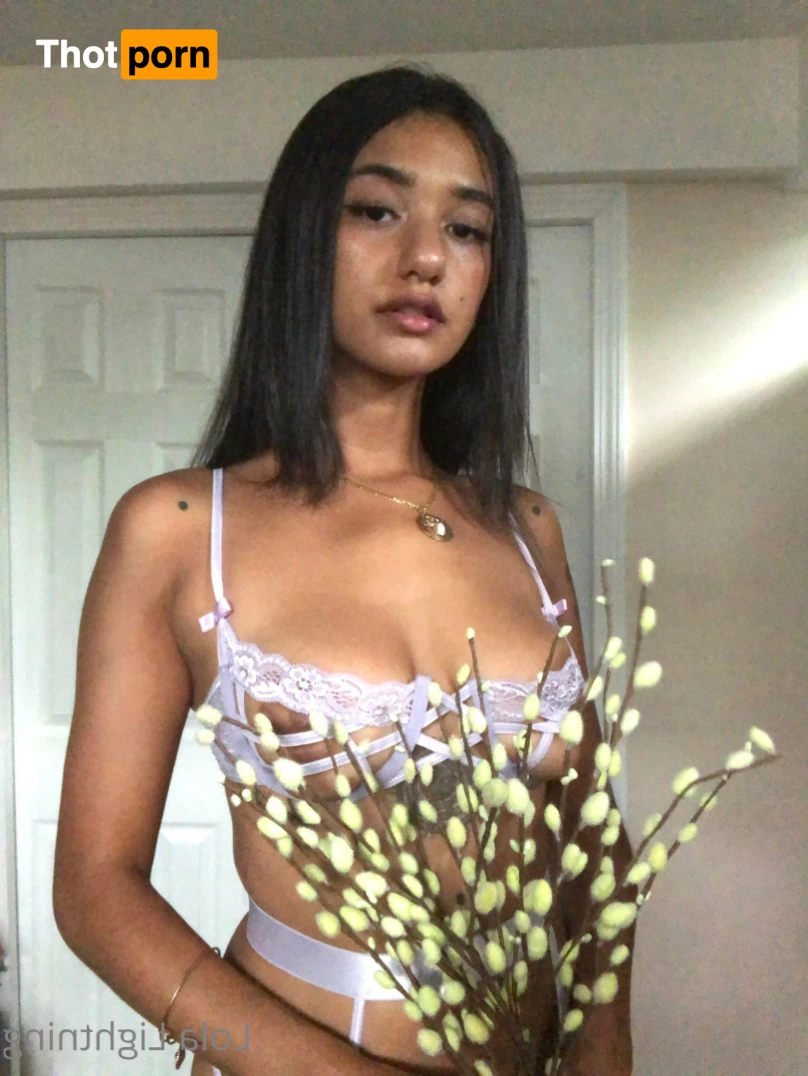 lola lightning 8281663