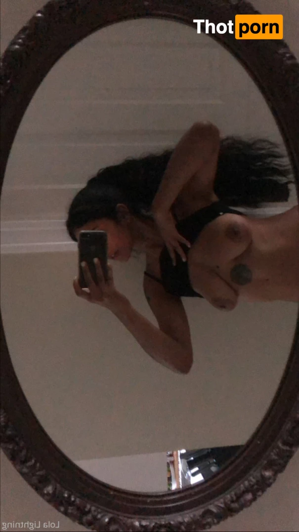 lola lightning 8281879