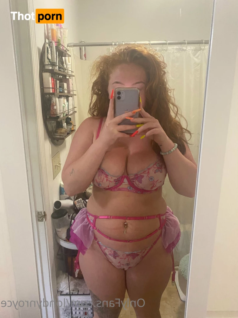 Londyn Royce 8299523