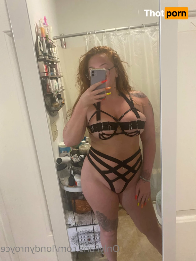 Londyn Royce 8299659