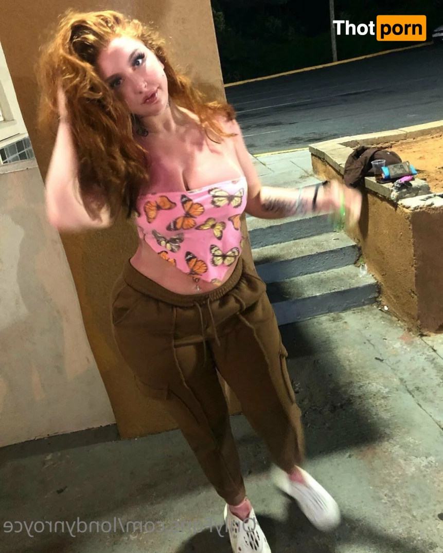 Londyn Royce 8299671