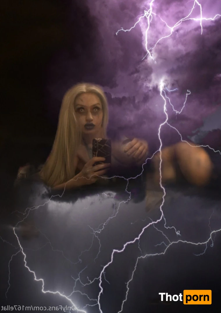 Vivacious Venom 🌹 9979426