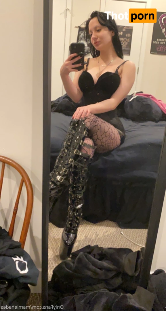 🖤 ℳ𝒶𝓂𝒾ℯ ℋ𝒶𝒹ℯ𝓈 🖤 8609008