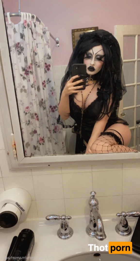 🖤 ℳ𝒶𝓂𝒾ℯ ℋ𝒶𝒹ℯ𝓈 🖤 8609076