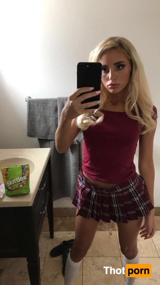 Naomi Woods 11397941