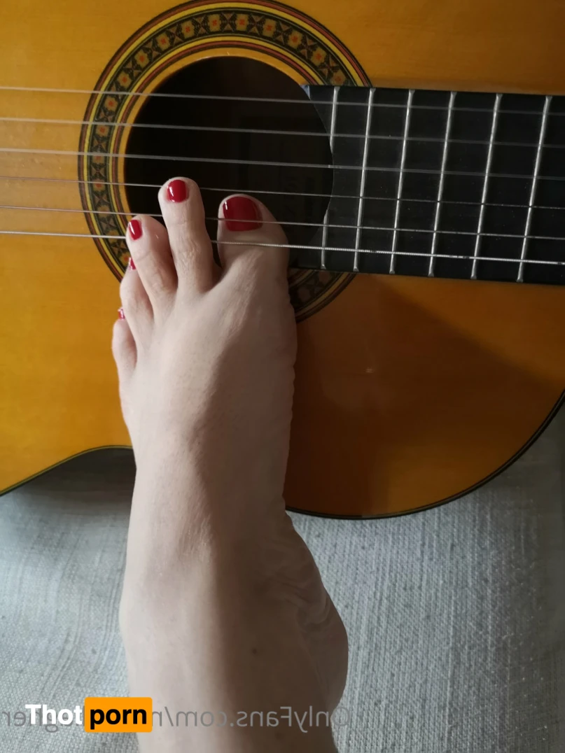 Mia Gallagher 14778198