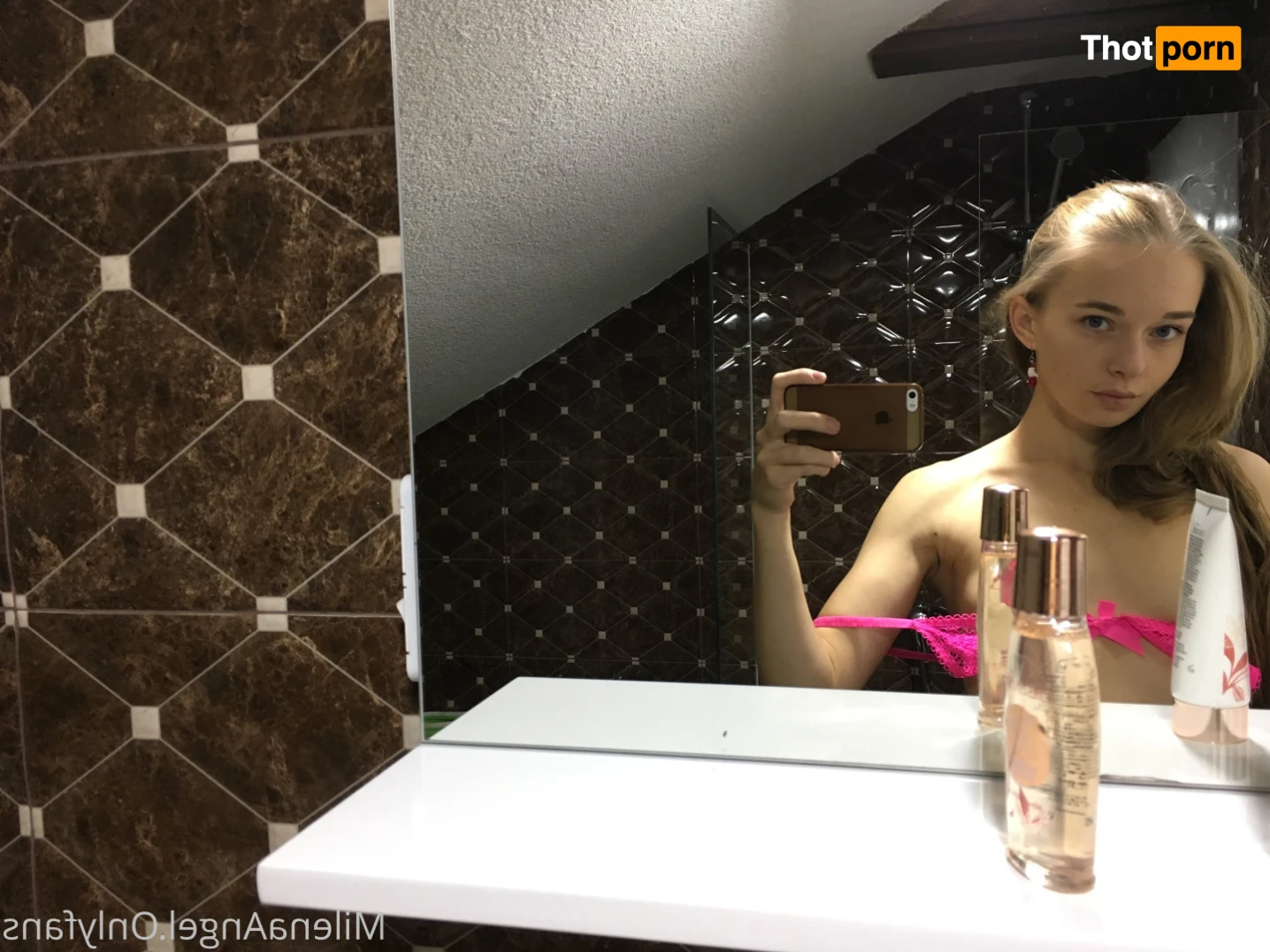 Milena Angel 14694872