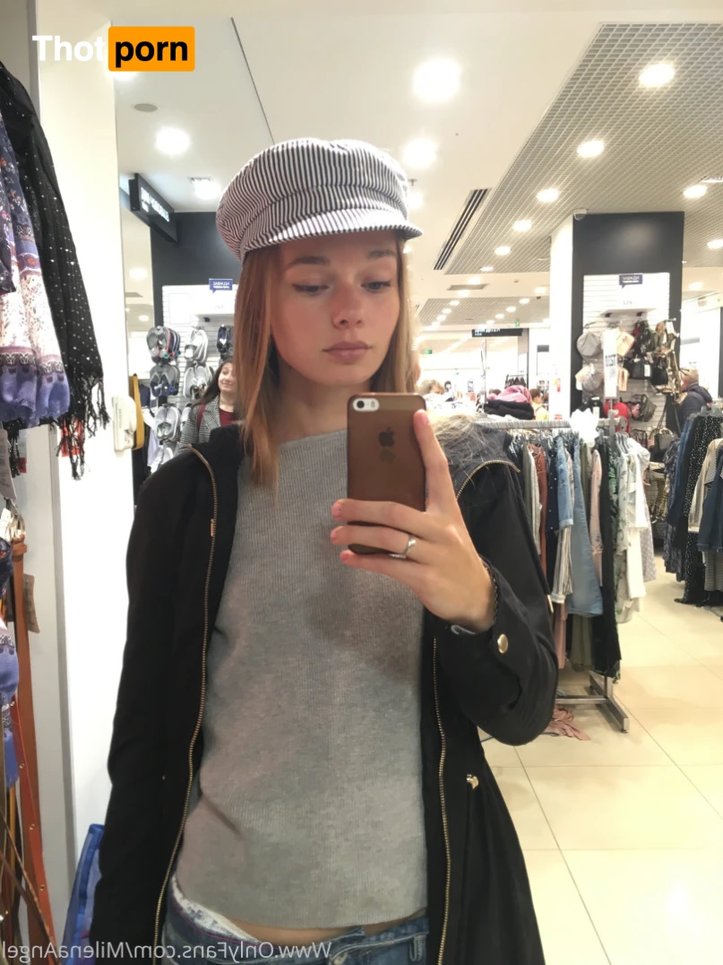 Milena Angel 14695274