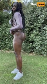 10244572