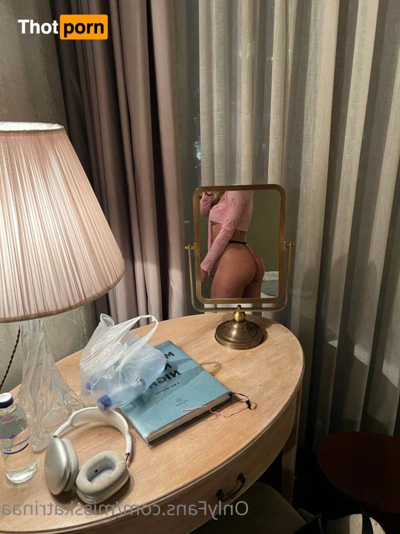 Katrina Sten 8294607