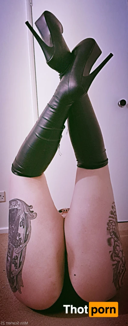 MissScarlett25 14347403