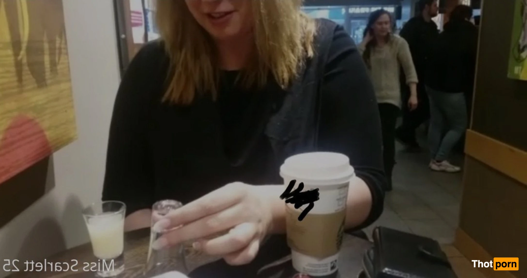 MissScarlett25 14347834