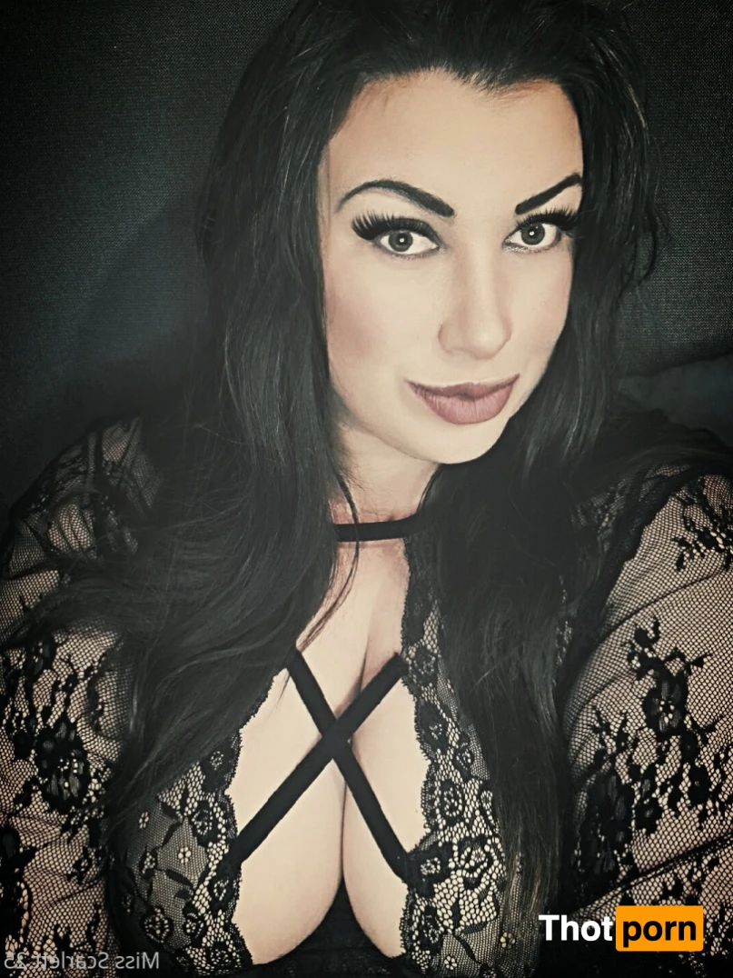 MissScarlett25 14348034