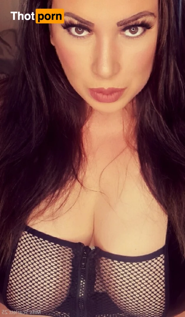 MissScarlett25 14348144