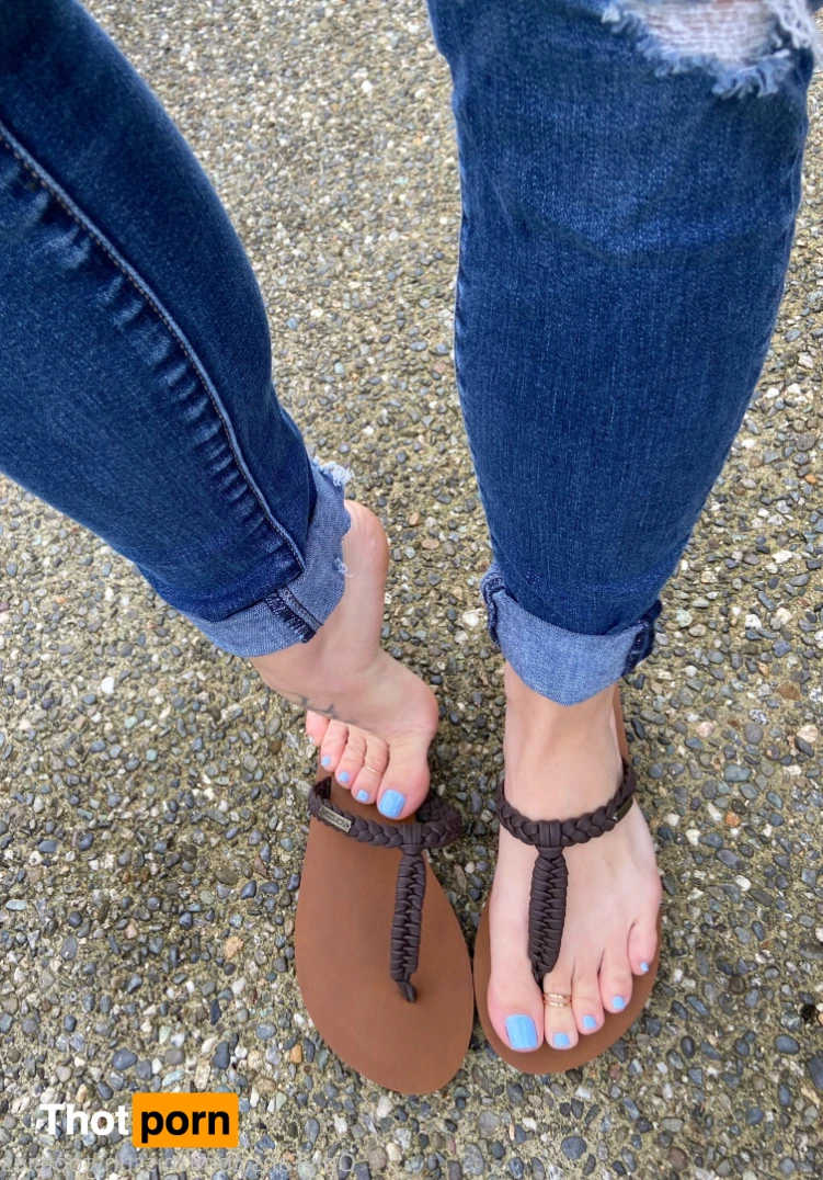 Misstinytootsies 14345127