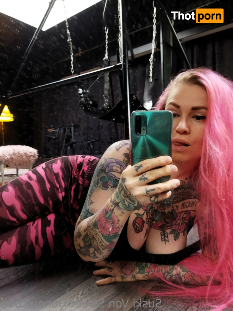 Mistress Suski 8268244