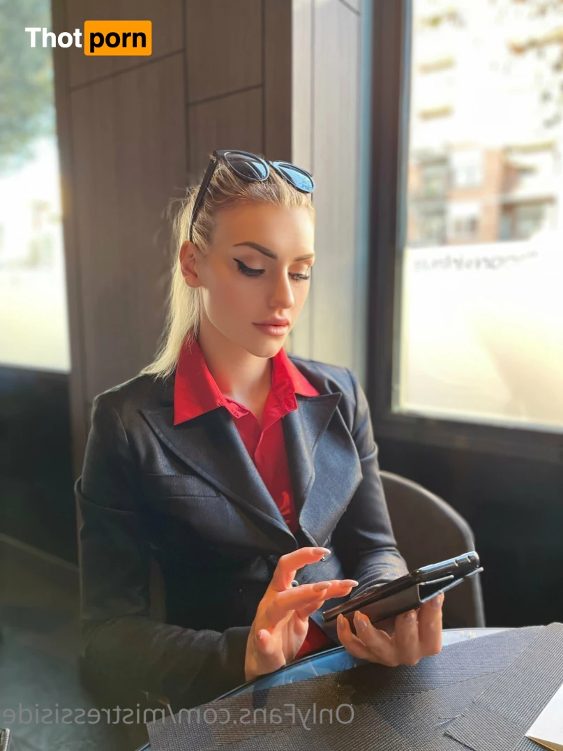 Mistress Iside 14304798