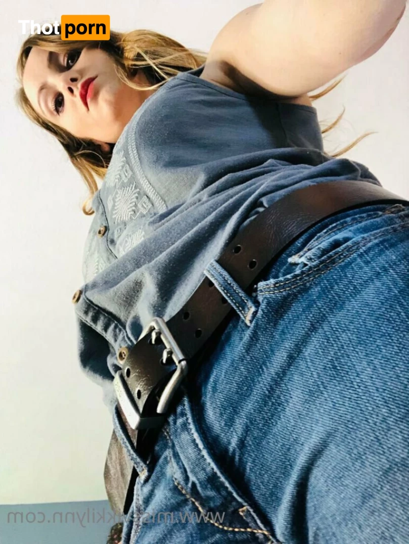 MistressVictoria 8405897