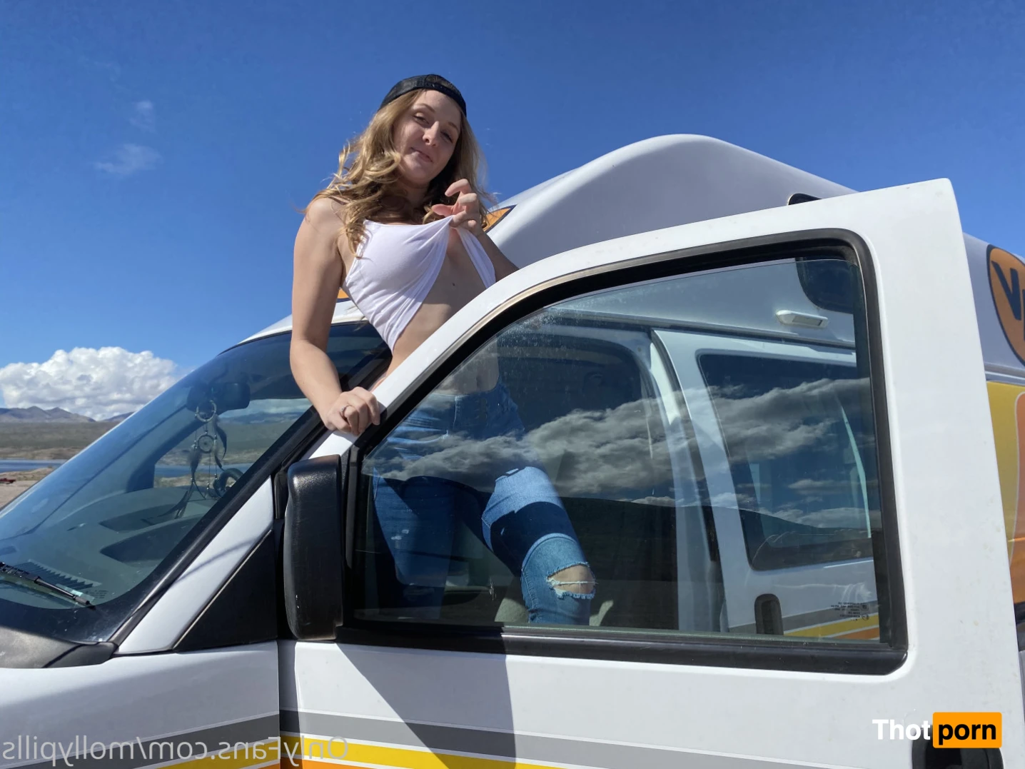 Molly Pills 15936980