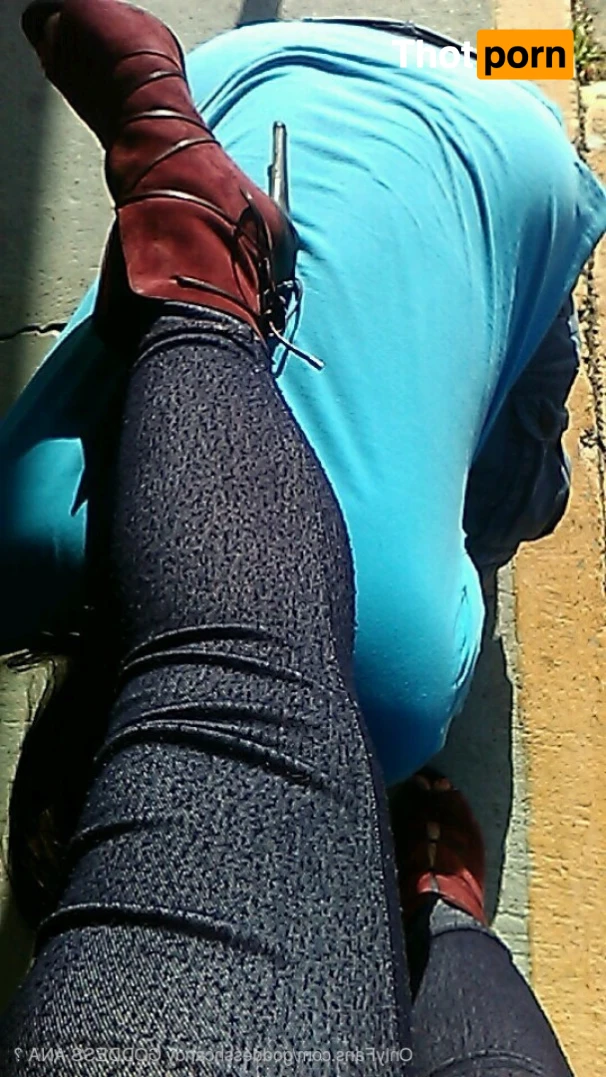 GoddessAnaaa 14373467