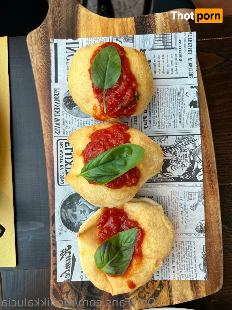 Monika Mancini 8267879