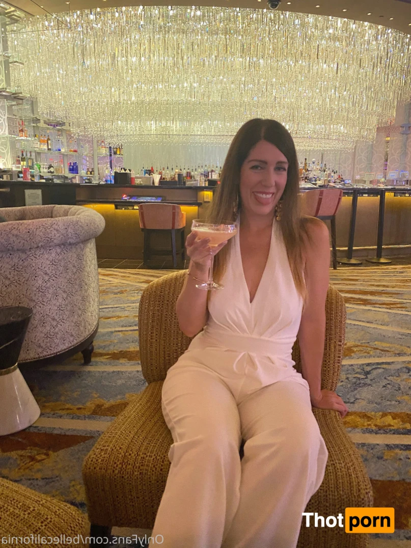 Mrs. Belle Cakes 14196179