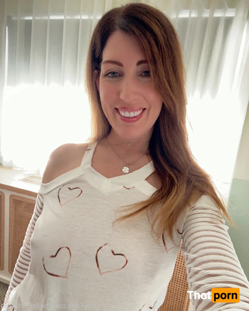 Mrs. Belle Cakes 14197303