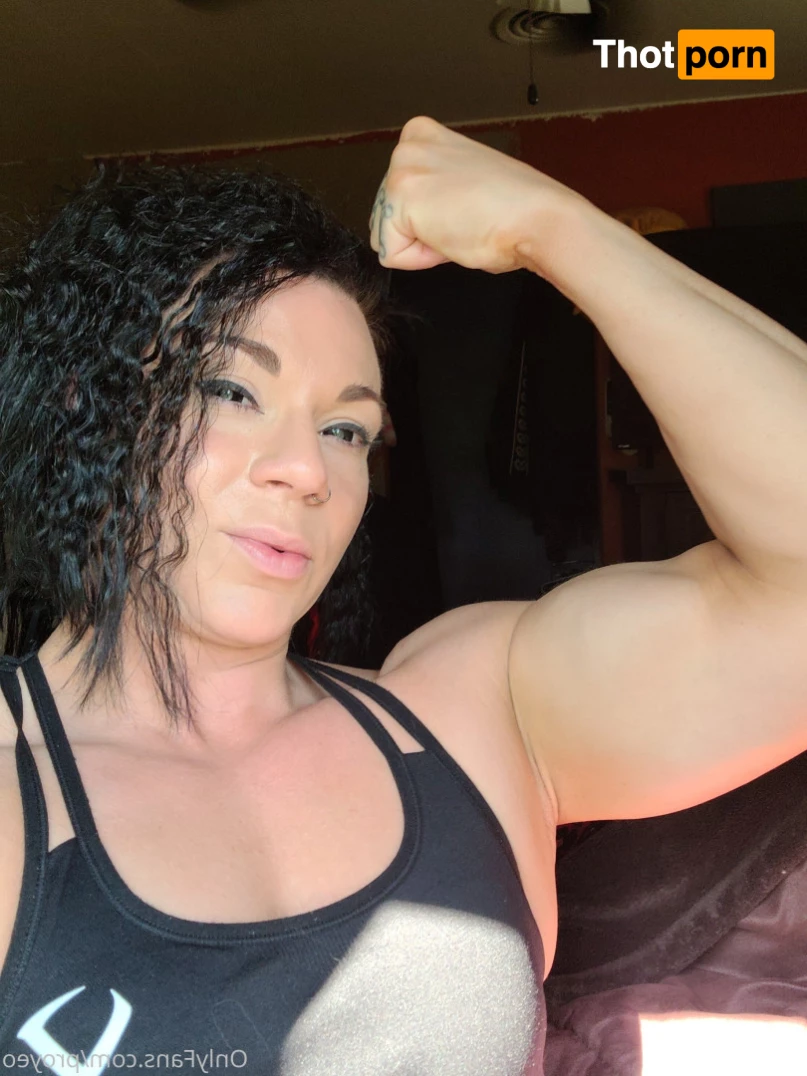 MuscleGeisha 8501709