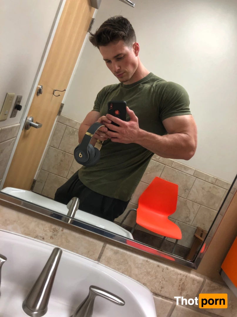 Nick Sandell 10207797
