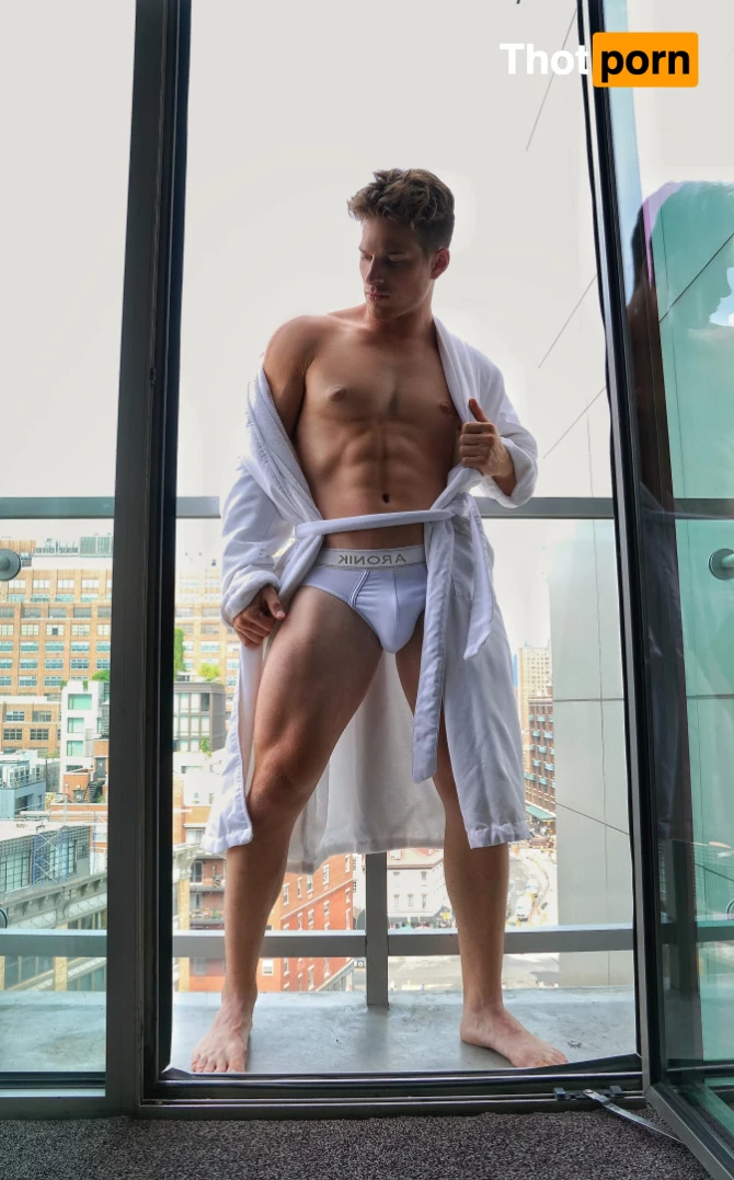 Nick Sandell 10208050