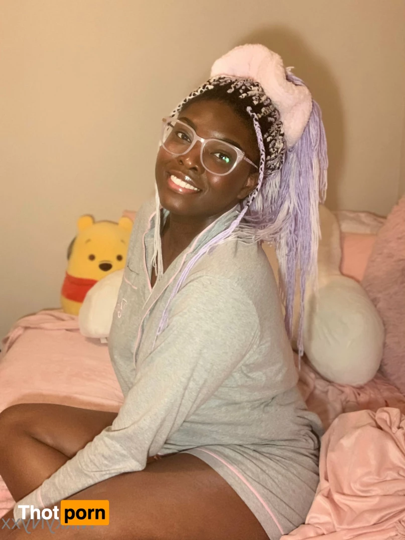 Nikky ✨🐰 8319967