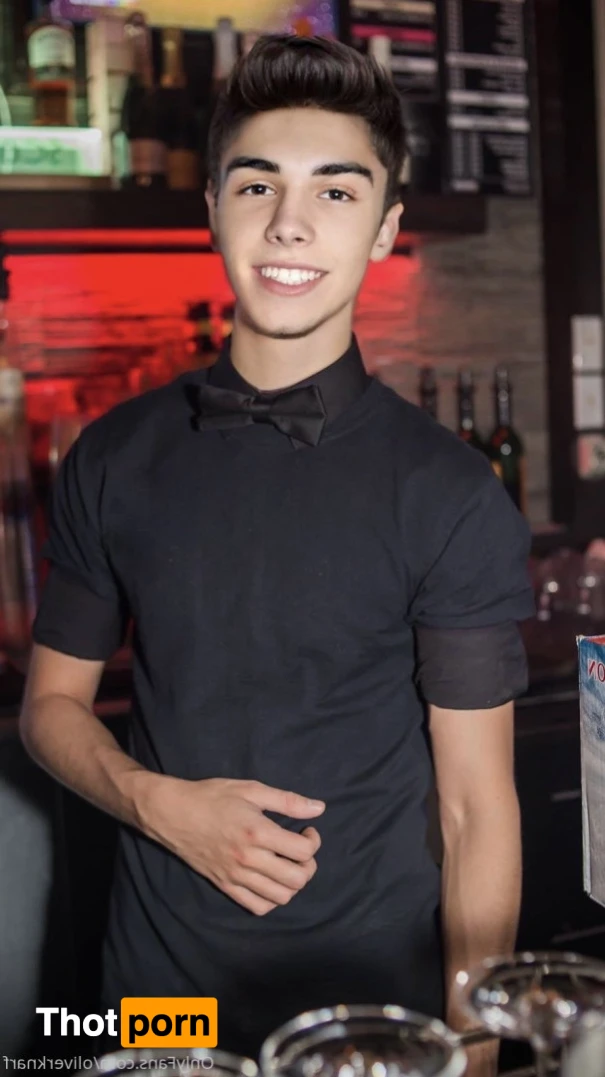 Oliver Knarf 13794821