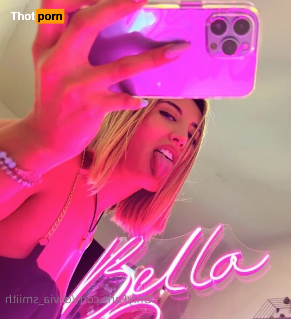 Olivia Smith 🔥 13781558