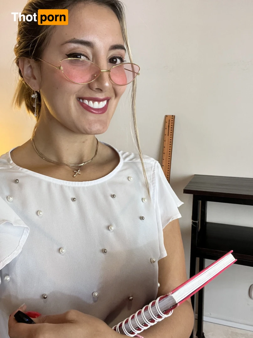 Olivia Smith 🔥 13781726